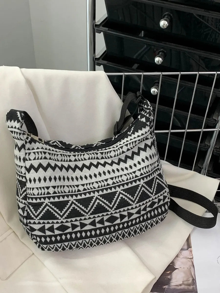 Bolsa geométrica preta e branca – Edição Berlim